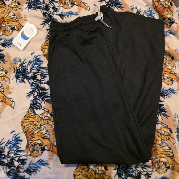 Vuori Halo Essential Wideleg Pant Medium - Picture 3 of 4